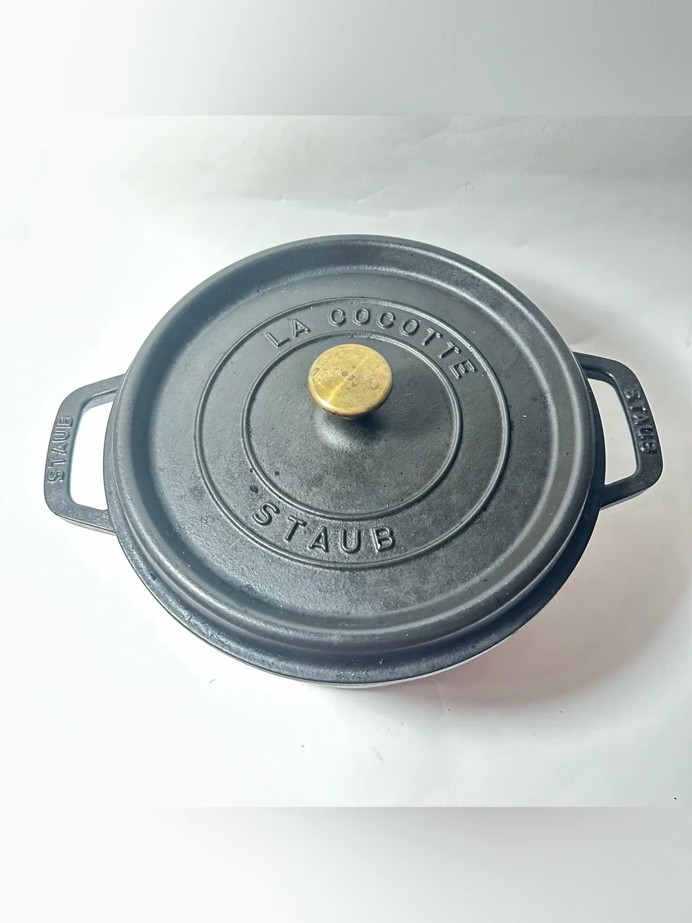 Staub La Cocotte N 24 4qt 9.375” Cast Iron Dutch Oven Pot & Lid Black France